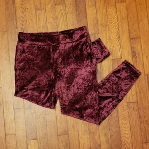 HUE NWT Crushed Velvet Leggings Sz L Purple